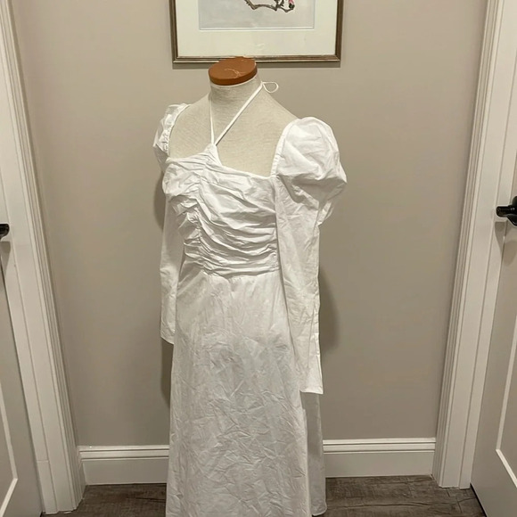 NWT!! ASTR - The Label White Cotton Puff Sleeves Midi Dres - Size Medium - Picture 7 of 10